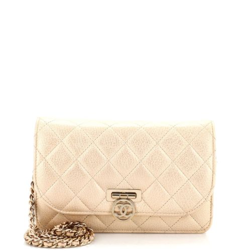 Round CC Flip Lock Wallet on Chain Quilted Leather